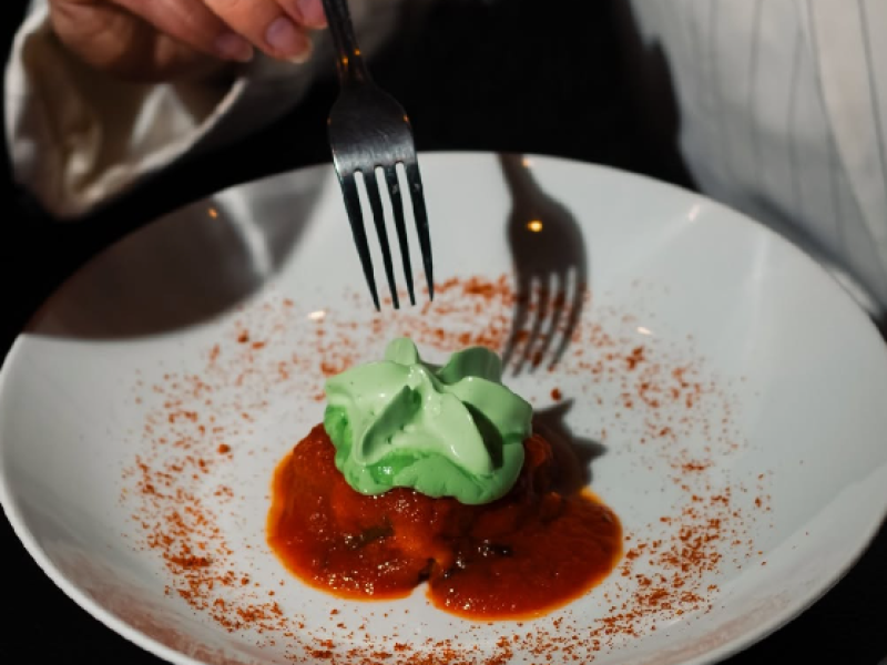Qual restaurante em Curitiba escolher para uma ocasião especial?
