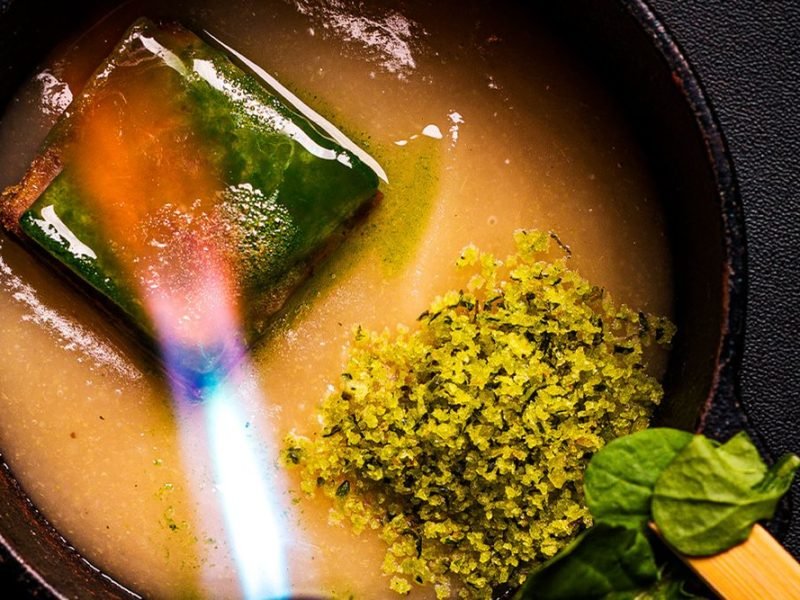 Uma experiência gastronômica inesquecível: A magia da comida molecular